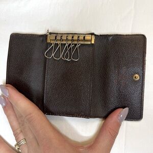 Louis Vuitton 5 key holdercase